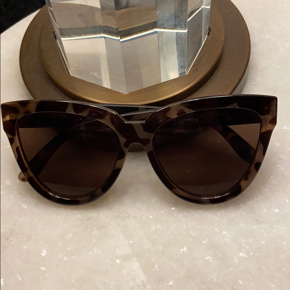 LE SPECS “LIAR LIAR” SUNGLASSES VOLCANIC TORT - Picture 3 of 6